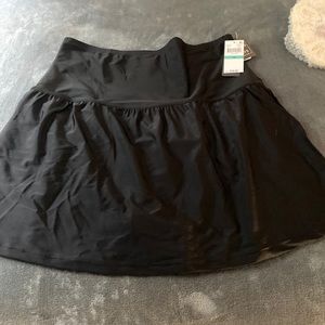 NWT black swim skirt